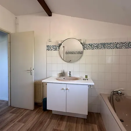 Semesterbostad New For 2026 Zigzag House With Garden In The Heart Of Andernos-les-Bains